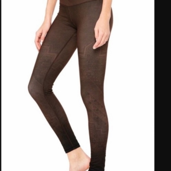 ALO size S legging in Mink casbah - Picture 2 of 5